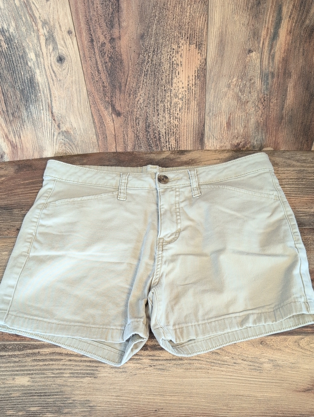 St. John's Bay Khaki Jean 5" Short Shorts 6 808A